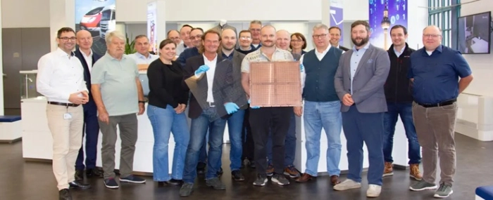 Fraunhofer-Glass-Panel-Technology-Group